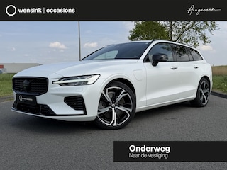 Volvo V60 2.0 T8 Plug-in hybrid AWD Ultimate Dark | SOH 100% | Harman/Kardon | Trekhaak | Panoramdak | DAB | HUD | Stoelverwarming V+A | Adaptieve cruise control |