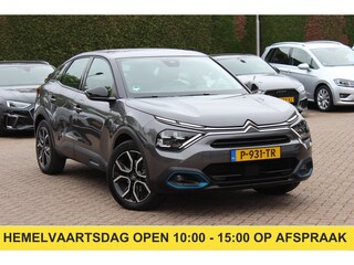Citroën C4 Feel Pack 50 kWh / Trekhaak / Camera / Head-up / Keyless / CarPlay / 18'' / Stuur+Stoelverwarming / Dodehoek / DAB / ACC / Full-LED