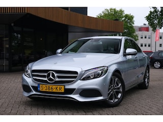 Mercedes-Benz C-klasse 180 Premium Plus|Rijklaar!|Carplay|Camera|Stoelverwarming|Dealeronderhouden|Dodehoekdetectie|