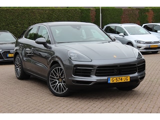 Porsche Cayenne 3.0 E-Hybrid / Panoramadak / 360Camera / Head-up / Softclose / Luchtvering / 21'' / Bose / Sportchrono / Stoelventilatie+Massage / Stoelverwarming 4x / Dodehoek / DAB / ACC
