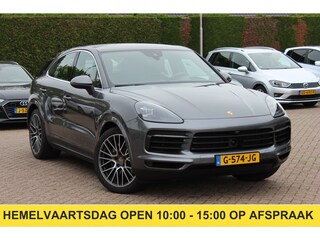 Porsche Cayenne 3.0 E-Hybrid / Panoramadak / 360Camera / Head-up / Softclose / Luchtvering / 21'' / Bose / Sportchrono / Stoelventilatie+Massage / Stoelverwarming 4x / Dodehoek / DAB / ACC