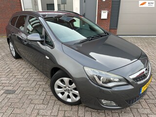 Opel Astra Sports Tourer 1.6 Turbo Cosmo / Airco / PDC / Cruise / NAP / LM