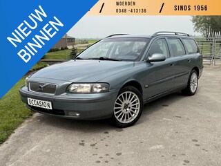 Volvo V70 2.4 Comfort Line | APK tot 05-2027 | TREKHAAK | AIRCO | CRUISE CONTROL |