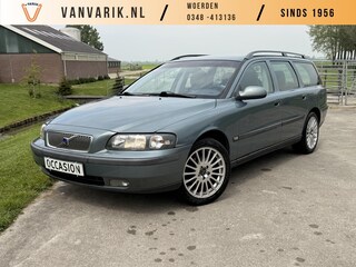Volvo V70 2.4 Comfort Line | APK tot 05-2027 | TREKHAAK | AIRCO | CRUISE CONTROL |