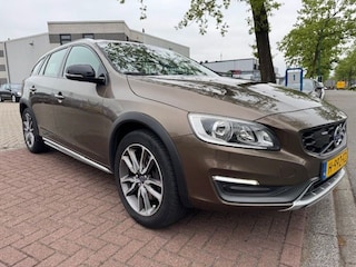 Volvo V60 2.0 D3 150pk Summum Zeer Nette Auto Airco/ECC,Leder,Navi,Camera