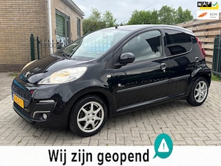 Peugeot 107 1.0 Black & Silver | 5drs | onderhoud historie aanwezig | airco | bluetooth | half leder |