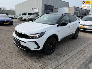 Opel Grandland 1.2 Turbo GS, Automaat, Navi, Nieuwstaat, Dealer auto