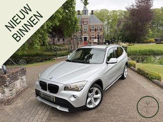 BMW X1 sDrive18i Executive | Pano | Trekhaak | PDC | Leder |