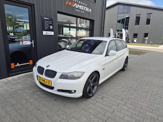 BMW 3-serie Touring 320i Business Line|Airco|Cruise|Navi|PDC|