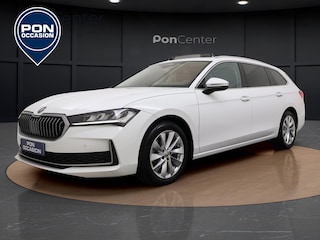 Skoda Superb Combi 1.5 TSI First Edition | Pano dak | Trekhaak | ACC | Elek Achterklep | Camera | Stoelverwarming |