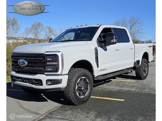 Ford F-250 USA 6.7 V8 Platinum Tremor
