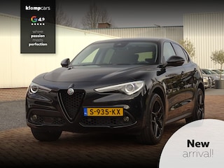 Alfa Romeo Stelvio 2.0 T AWD 280PK | Raggazzon | Zeer Netjes! | Leer | All-Black | Ti-Difusser.