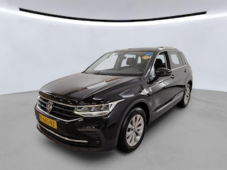 Volkswagen Tiguan 1.5 TSI 131pk Life Business / Active info Display / Achteruitrijcamera / Stoelverwarming