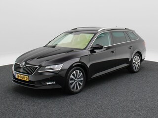 Skoda Superb Combi 1.6 TDi 120 Pk Greenline Business | Stoelverwarming | Climatronic | Cruise Control | Parkeersensoren | Bi-xenon Koplampen | CarPlay | 17 Inch