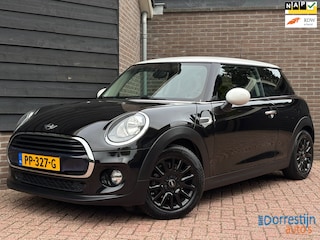 Mini Cooper 1.5 Business | Automaat | Navigatie | Cruise | NAP