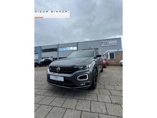 Volkswagen T-Roc 1.5 TSI Sport Business R | Afneembare Trekhaak | Adaptieve Cruisecontrol | Digitaal Dashboard | Dealeronderhouden | Verwacht |