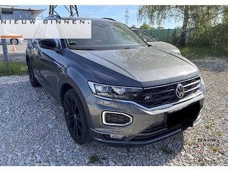 Volkswagen T-Roc 1.5 TSI Sport Business R | Afneembare Trekhaak | Adaptieve Cruisecontrol | Digitaal Dashboard | Dealeronderhouden | Verwacht |