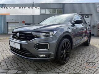 Volkswagen T-Roc 1.5 TSI Sport Business R | Afneembare Trekhaak | Adaptieve Cruisecontrol | Digitaal Dashboard | Dealeronderhouden | Verwacht |