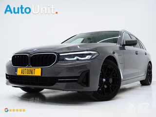 BMW 5-serie Touring 520e | LED Grille | Keyless | Leder | Sfeerlicht | Camera | Memory | Cruise | Carplay