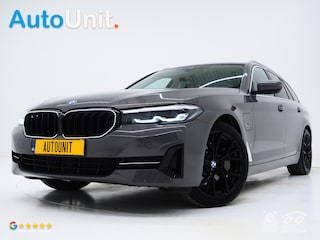 BMW 5-serie Touring 520e | LED Grille | Keyless | Leder | Sfeerlicht | Camera | Memory | Cruise | Carplay