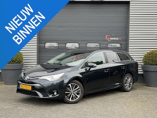 Toyota Avensis Touring Sports 1.8 VVT-i Lease Pro | Navigatie | Camera | Climate Control | DAB | Lichtmetalen Velgen |