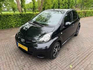 Toyota Aygo 1.0-12v Dynamic Navigator/Airco/LMV/APK