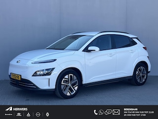 Hyundai Kona EV Fashion 64 kWh / 100% SOH / NL auto / Cruise Control Adaptief / Lane Assist / Dode Hoek Detectie / Keyless Entry & Start / Apple Carplay & Android Auto / Navigatie / Lichtmetalen Velgen 17" / Head-Up Display /