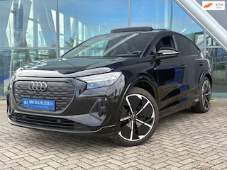 Audi Q4 45 quattro S-Line 82 kWh Panoramdak / Camera / Trekhaak