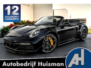 Porsche 911 Cabrio 3.8 Turbo S 478kW/650pk PDK8 NL-AUTO! SPORT DESIGN + AERO-PAKKET + PCCB + BURMESTER + NACHTZICHT + 18-WEG STOELEN + ADAPT.CRUISE + 360 CAMERA + LIFT + KEYLESS ENTRY&DRIVE + CHRONO + PDLS PLUS + PASM SPORT + BLUE EYE + VOL PPF + 20/21" LM-VELGEN!