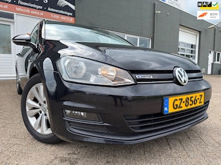 Volkswagen Golf Variant 1.0 TSI Comfortline van 2de Eig met parkeersensoren en navigatie en bluetooth telefoon / media en airco