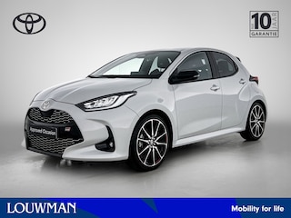 Toyota Yaris 1.5 Hybrid 130 GR SPORT | BTW Voertuig | Sportief uitgevoerd | Stoelverwarming+stuurverwarming |