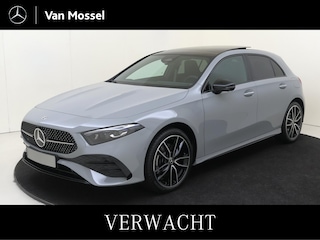 Mercedes-Benz A-klasse 250 e 140 Year Edition / Panoramadak / Sfeerverlichting / 19inch / Night-Pakket / Prijs incl. inruilpremie