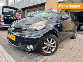Toyota Aygo 1.0-12V Dynamic Navigator 2DE EIG AIRCO 5DRS NATTE AUTO NAP APK 2-2027
