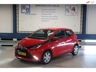 Toyota Aygo 1.0 VVT-i x-play / DEALER ONDERHOUDEN / NAP / TOP DEAL ! ! !