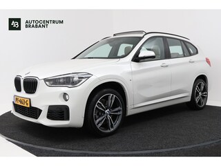 BMW X1 SDrive20i High Executive M Sport (PANORAMADAK, M-PAKKET, HEAD-UP, STOELVERWARMING, DEALER ONDERHOUDEN)