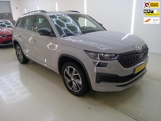 Skoda Kodiaq 1.5 TSI Sportline Business+Comf+functie-Pakket+vitrual+Leder= 28-DECEMBER 2021 = NIEUW-TYPE !!