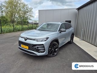Volkswagen Tayron 1.5 eHybrid R-Line Edition 204Pk DSG/AUTO | Glazen panorama-dak | Trekhaak uitklapbaar | Achteruitrijcamera | Apple carplay Android auto | Cruise control adaptief | DAB| LED | Keyless | 20"LMV