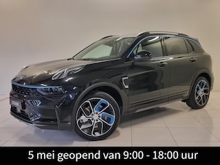Lynk & Co 01 1.5 | Adaptive Cruise Control | Panoramadak | Elektrische Achterklep |