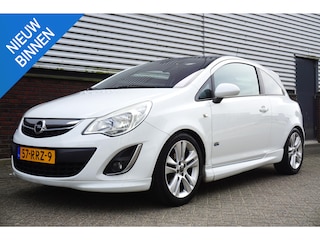 Opel Corsa 1.4-16V Cosmo/OPC-Performance/Panodak/ Trekhaak afneembaar.