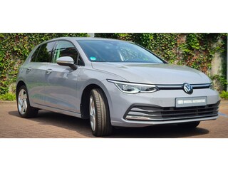 Volkswagen Golf eHybrid 204pk DSG | ACC | Camera | Stoelverw. | Massage | CarPlay