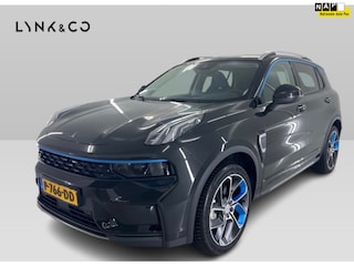 Lynk & Co 01 1.5 261pk PHEV 7DCTH | Orig.NL | Trekhaak | PanoramaDak | Camera | Carplay |