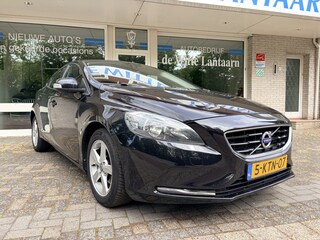 Volvo V40 1.6 D2 Kinetic lichte zijschade Navigatie/Clima/Trekhaak/Radio CD/MP3/Led achterlichten/Hill Hold/Start stop