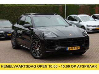 Porsche Cayenne 3.0 S E-Hybrid 519pk / Trekhaak / Panoramadak / 360Camera / Head-up / Achterasbesturing / Bose / 21'' / Luchtvering / Adaptieve Stoelen / Sportdesign+Chrono / Sportuiltaat / Stoelventilatie / Stoelverwarming 4x /