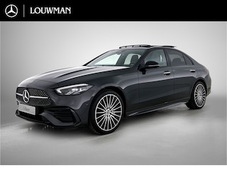 Mercedes-Benz C-klasse 300 e Business Solution AMG | Comfortpakket Plus | Nightpakket | Middenconsole metaalstructuur | Trekhaak | Smartphone-integratie | Panoramaschuifdak | GUARD 360° Plus | 360° camera | 19" multispaaks lichtmetalen AMG-velgen |
