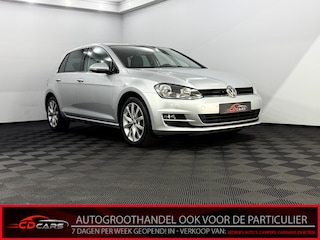 Volkswagen Golf 1.2 TSI Business Edition Camera, Navi, Half leder, Cruise control, Stoelverwarming, Massage stoel, A start stop, Clima, Lichtmetalen velgen
