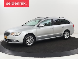 Skoda Superb 1.8 TSI Ambition Business | Leder/Alcantara | Stoelverwarming | Trekhaak | Bi-Xenon | Climate control | Parkeerhulp | Cruise control | Getint glas