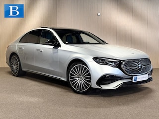 Mercedes-Benz E-klasse 400e 4 Matic AMG-PANO-HYPERSCREEN-STURENDE ACHTERAS-HEAD UP-ZEER COMPLEET-NPR. € 107000