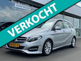 Mercedes-Benz B-klasse 180 Ambition Style automaat / wegklapbare trekhaak / apple-carplay / achteruitrijcamera