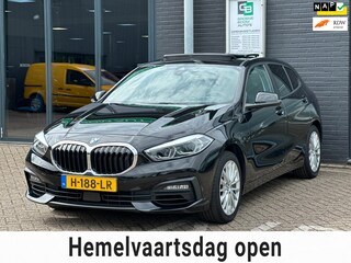 BMW 118i Executive Edition/PANO-DAK/NAVI/CARPLAY/LED/NL AUTO NAP!!