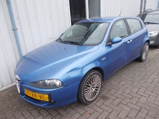 Alfa Romeo 147 1.6 T.Spark Collezione II ( GEEN APK / ZO MEE!! )